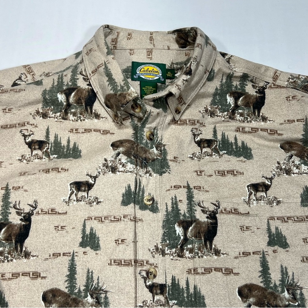 Cabela's Men's XLT Beige Button Down All Over Buck Long Sleeve Shirt